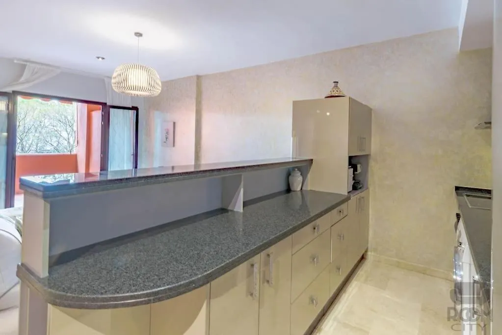 Room City Estepona Balcones Mar